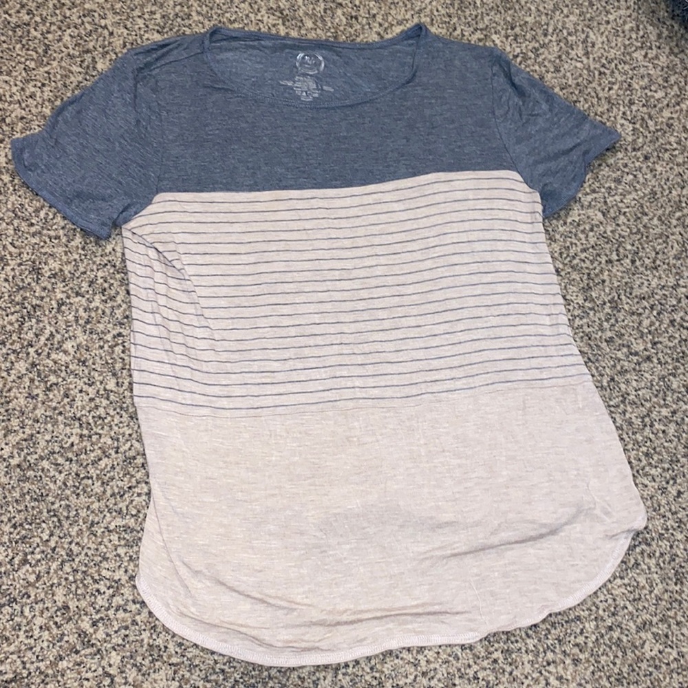 Maurices t shirt